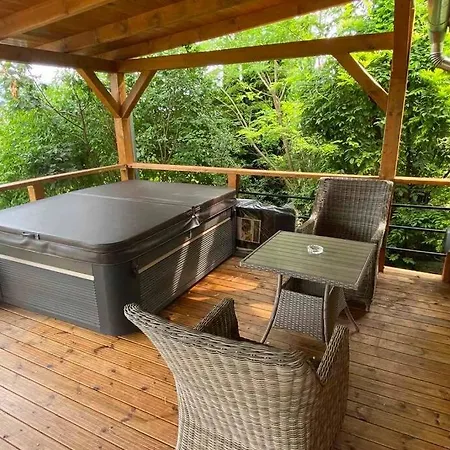 Napkelet Vendeghaz * ناغيماروس