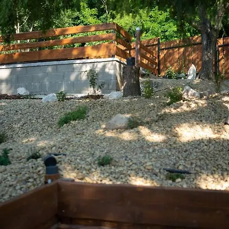 Napkelet Vendeghaz بيت للعطل *