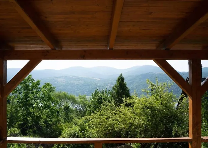 Napkelet Vendeghaz Case de vacanță *